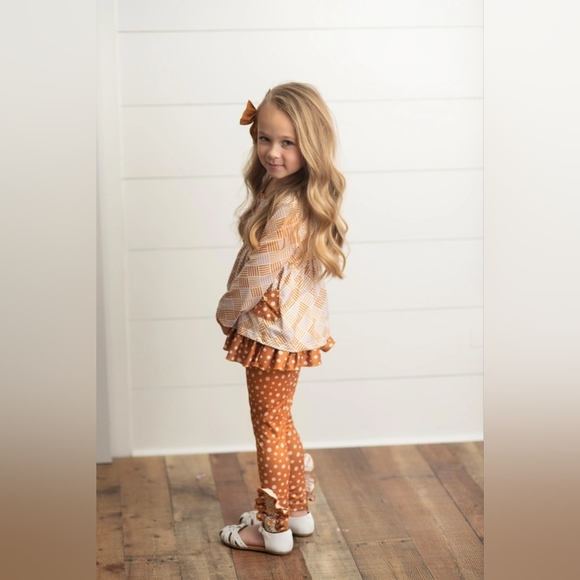 Other - Girls' Orange and White Outfit Set
